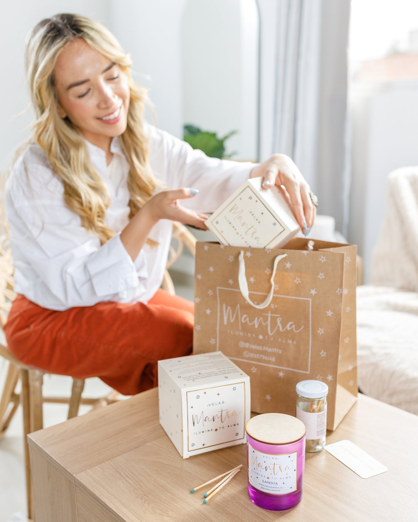 Velas Aromáticas Florales en esencia Viña Sagrada - Color Lila