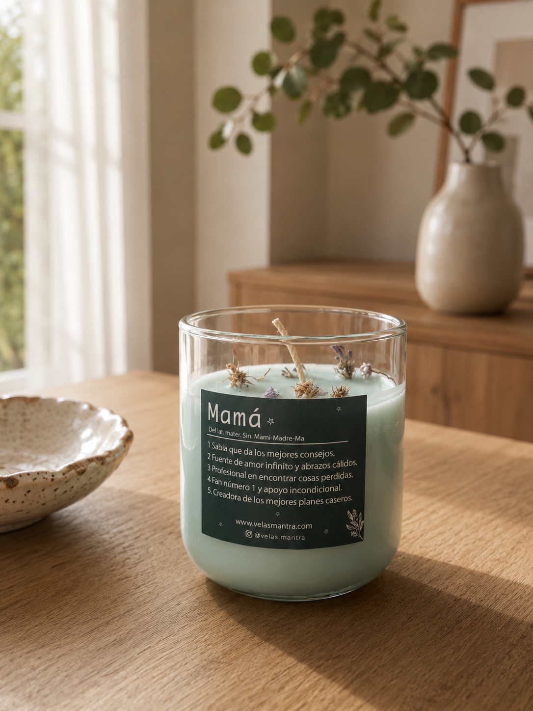 Velas aromáticas de cera color aguamarina en esencia Lavanda Vanilla, con mensajes