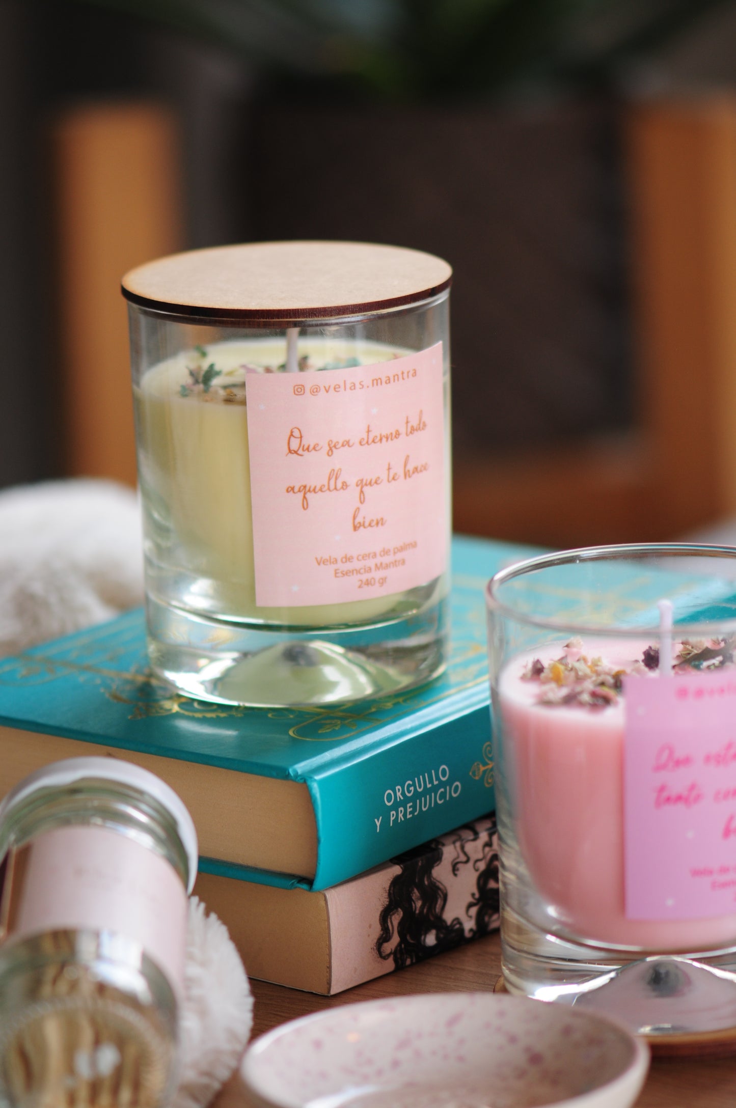 Velas Aromáticas Florales Esencia Mantra - Color Beige